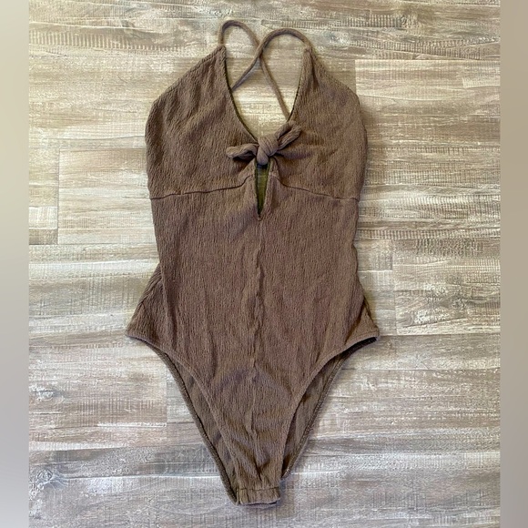 Woman’s Knot One Piece - Picture 1 of 4